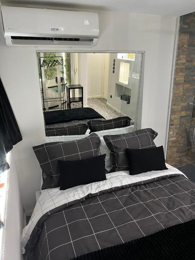 Modern Room With Indoor Shower Near The River - Quarto Moderno Com Duche Interior Proximo Da Ribeira Vila Nova de Gaia Eksteriør billede