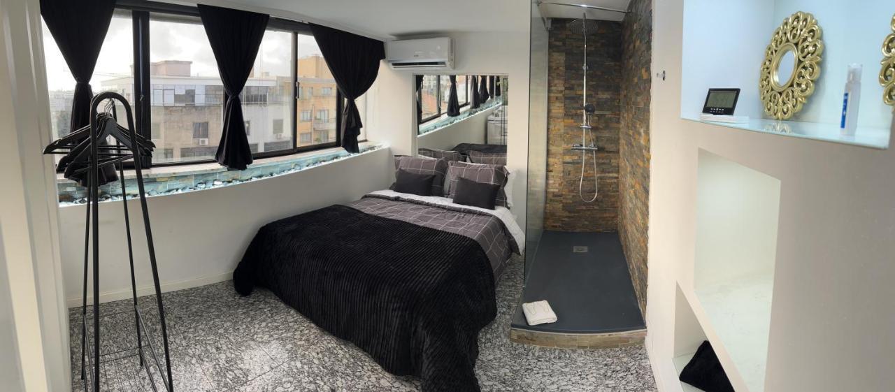 Modern Room With Indoor Shower Near The River - Quarto Moderno Com Duche Interior Proximo Da Ribeira Vila Nova de Gaia Eksteriør billede