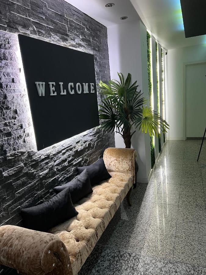 Modern Room With Indoor Shower Near The River - Quarto Moderno Com Duche Interior Proximo Da Ribeira Vila Nova de Gaia Eksteriør billede